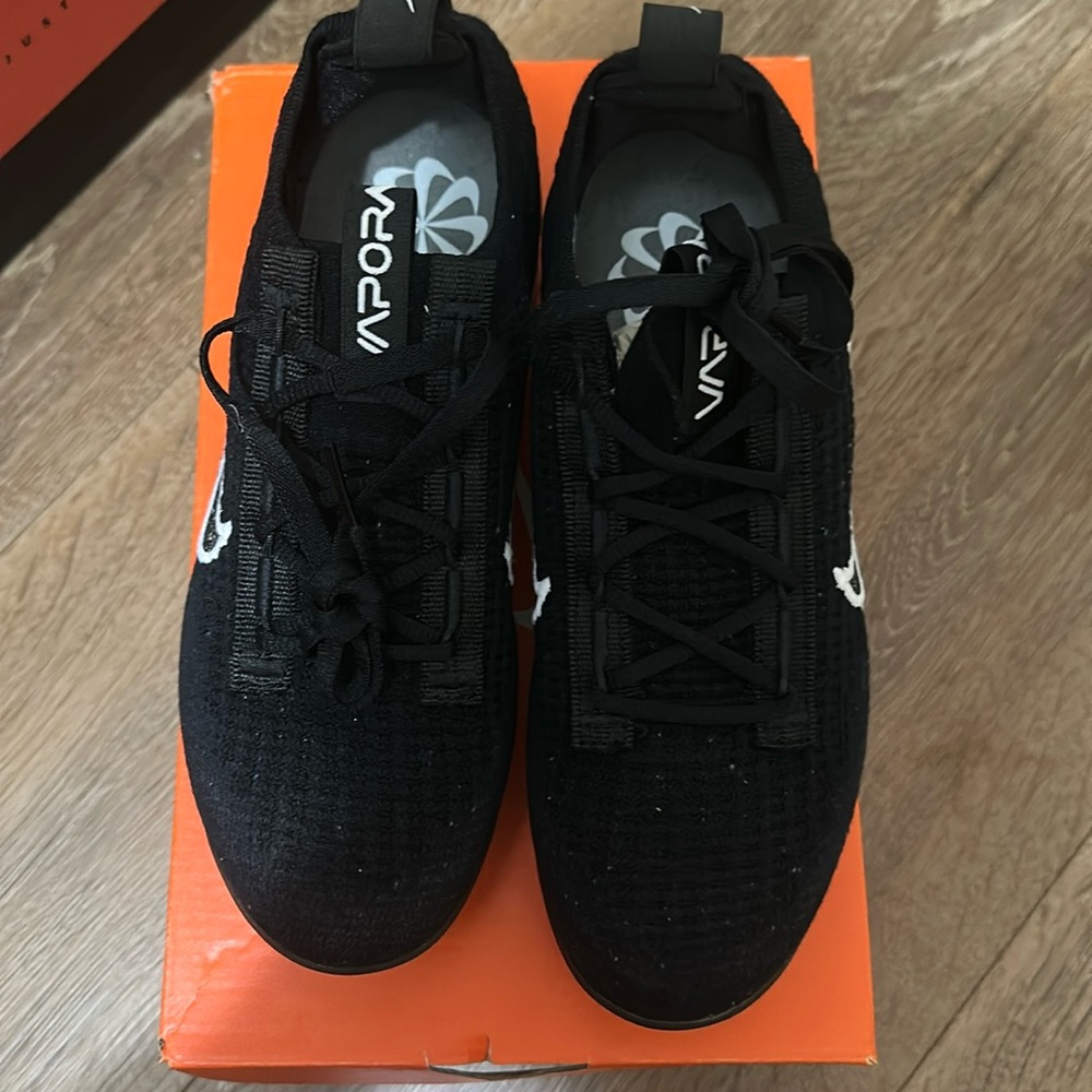 [DC4112-002] Womens Nike AIR VAPORMAX 2021 FK 'BLACK METALLIC SILVER' new